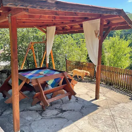 Sun House Trjavna