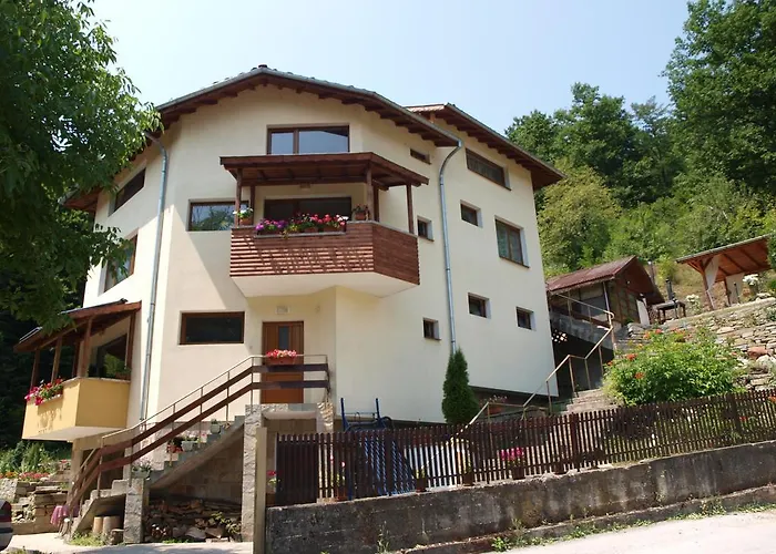 Sun House 2* トリャブナ